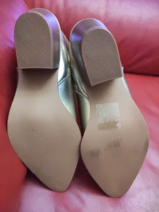 Botas de vaquero doradas