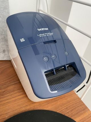 Impresora de etiquetas Brother QL600