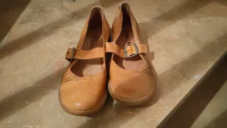 Zapatos Chacal piel marrones talla 39