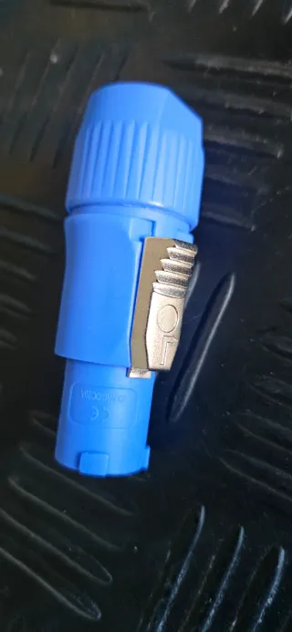 6 Conectores Powercon 20A