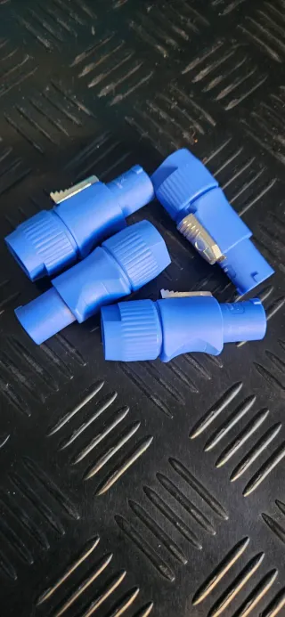 6 Conectores Powercon 20A