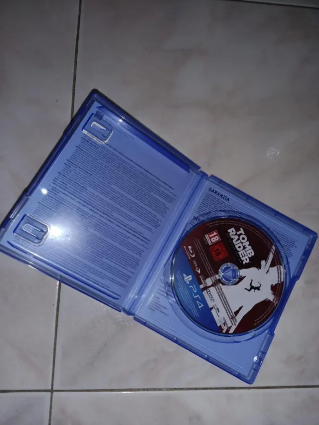 Tomb Raider Definitive Edition PS4