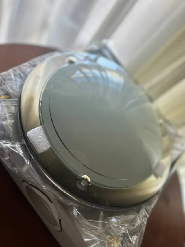 Plafón de techo metal y cristal dorado