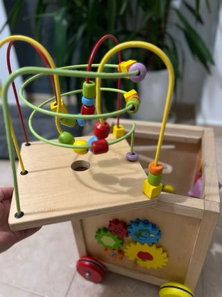 Andador bebé con actividades