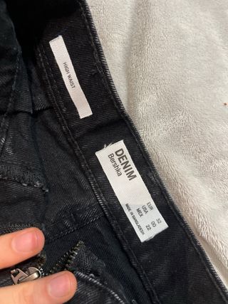 Falda vaquera negra corta