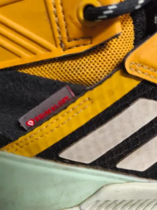 Adidas Terrex Trailmaker Mid Cold. RDY talla 38