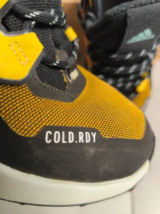 Adidas Terrex Trailmaker Mid Cold. RDY talla 38