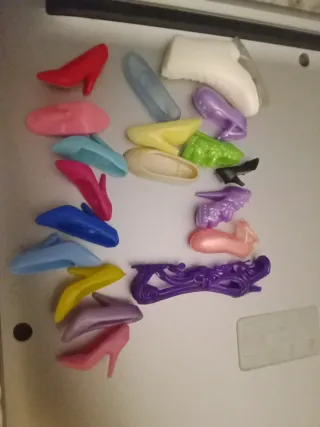 Zapatos Barbie desparejados