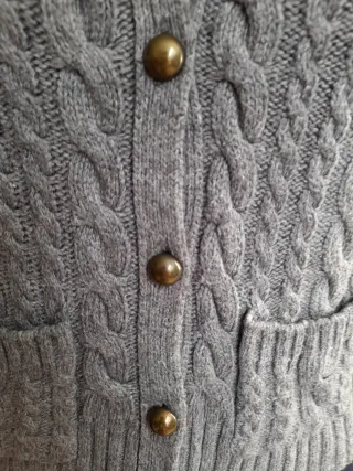 Cardigan Zara punto ochos de ZARA