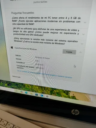 Ordenador HP de 23 pulgadas.