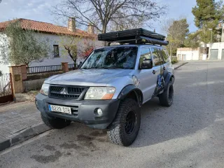 Mitsubishi Montero 2005