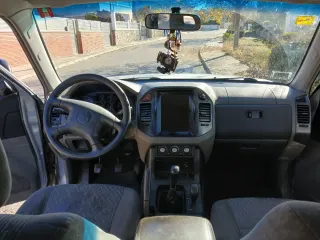 Mitsubishi Montero 2005