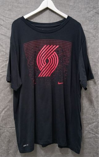 nike tshirt size XXL black