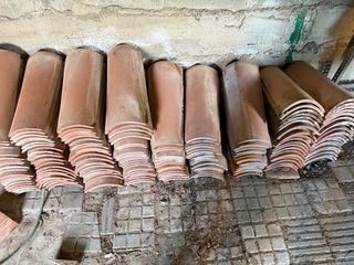 Tejas árabes de barro en sant boi de llobregat