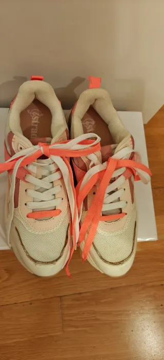 Tenis Beige y Rosa