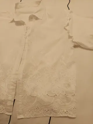Camisa blanca bordada
