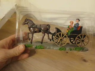 Lemax Carrozza con Cavallo e Coppia