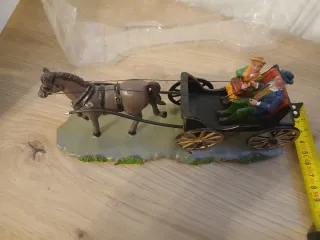 Lemax Carrozza con Cavallo e Coppia