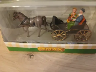 Lemax Carrozza con Cavallo e Coppia