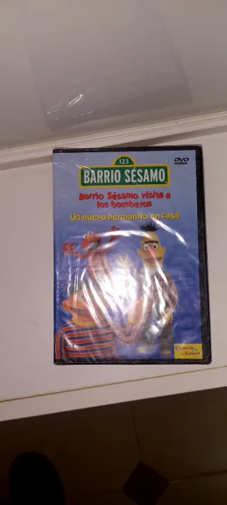Barrio Sésamo DVD: Bomberos y Hermanito