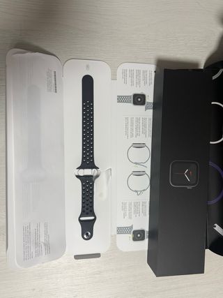 Apple Watch S5 Nike GPS Negro/Gris