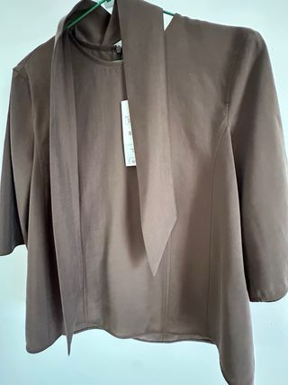 Camisa Zara Talla S Marrón con Lazo