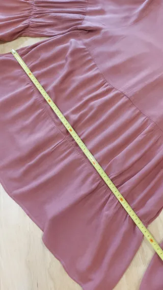 Blusa acampanada de ZARA. También para  Premamá.