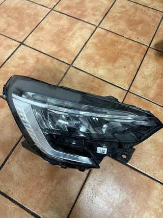 Faro delantero derecho Renault Clio