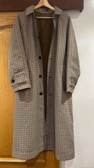 Gabardina reversible Zara viral