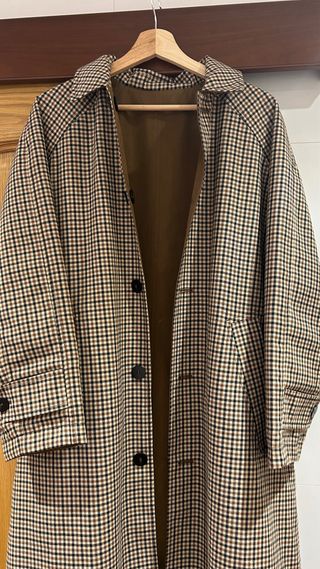 Gabardina reversible Zara viral