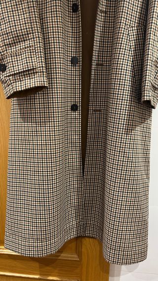 Gabardina reversible Zara viral