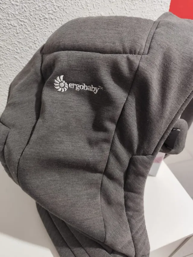 Mochila Ergobaby Embrace Recién Nacido