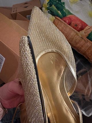 Tacones Zara Dorados Talla 37