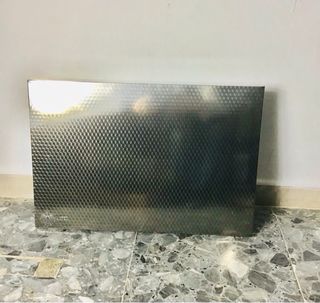 Tavolo pieghevole in acciaio inossidabile con gambe regolabili