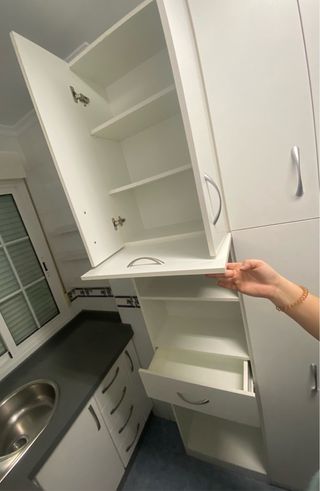 Mueble blanco como nuevo.