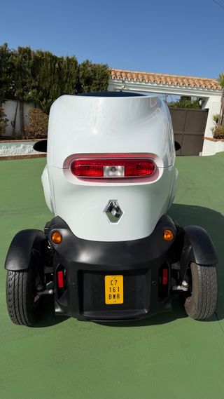 Renault Twizy 2023. 45 Life (etiqueta Cero)