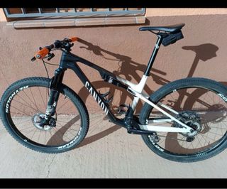 Canyon Lux World Cup CF7