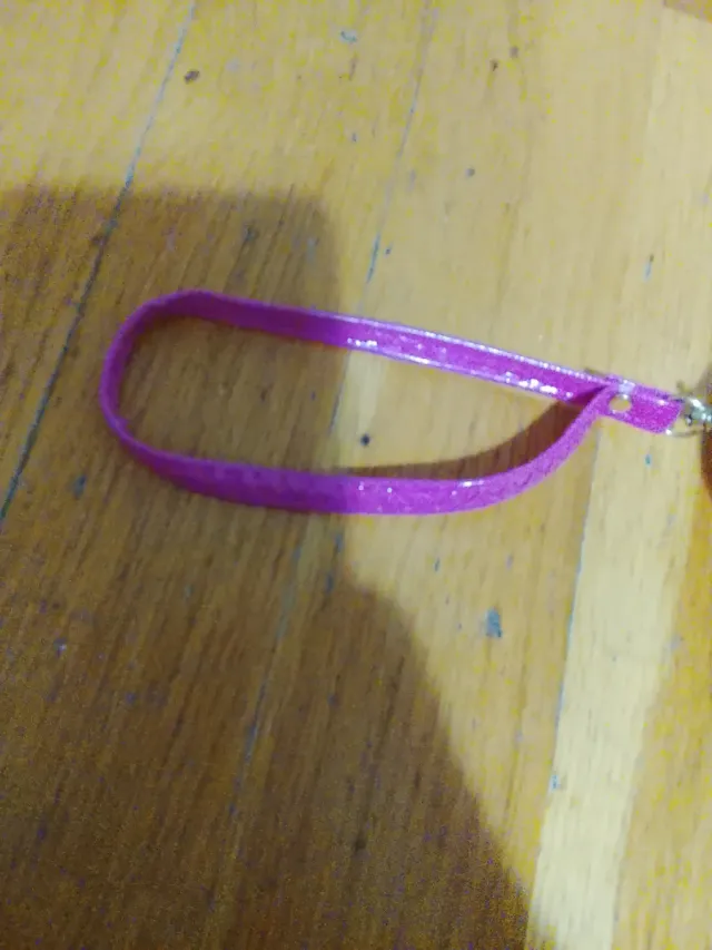 Bolso labios rosa fucsia