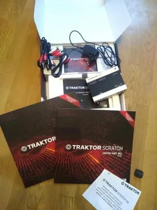 Traktor Audio 6 A6 + Vinilos Scratch + CD