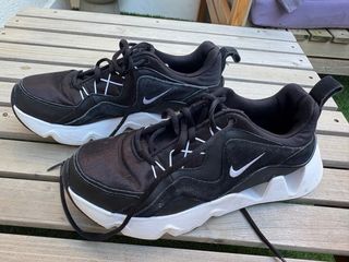 Deportivas Nike RYZ