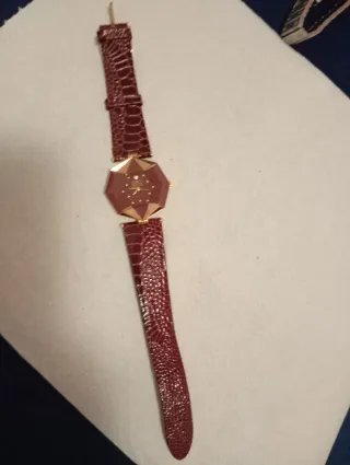 Reloj Dumont Mujer Oro y Rojo