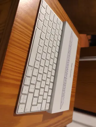 [PARA ARREGLAR] Apple Magic Keyboard UK layout A16