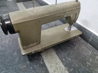 Máquina de coser antigua