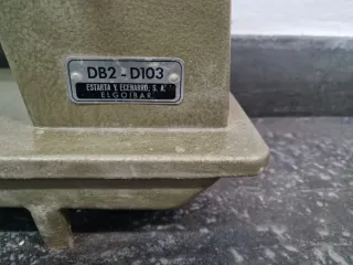 Máquina de coser antigua