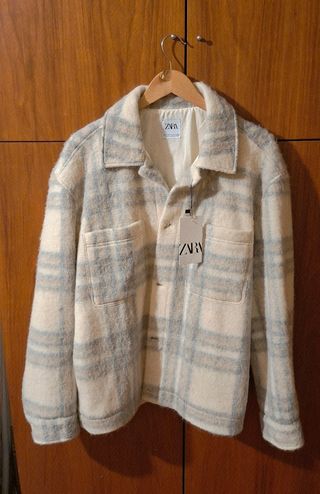 Chaquetón Zara cuadros forro interior