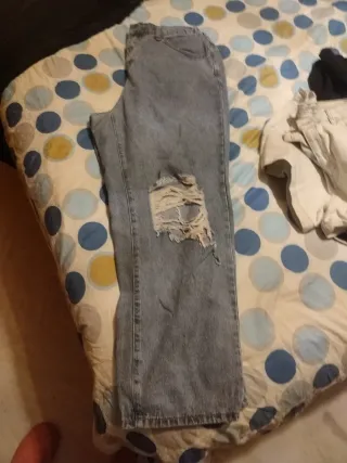 Vaqueros rotos chica