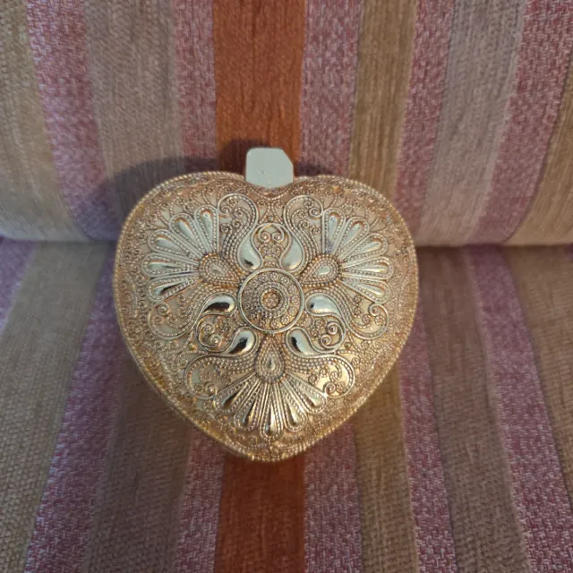 Caja Joyero en Forma de Corazón Dorado