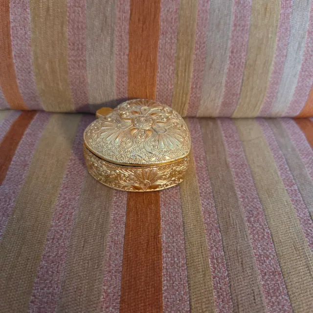 Caja Joyero en Forma de Corazón Dorado