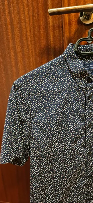 Camisa Zara estampada manga corta