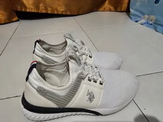 Zapatillas US POLO Blancas Talla 42 + otro zapato